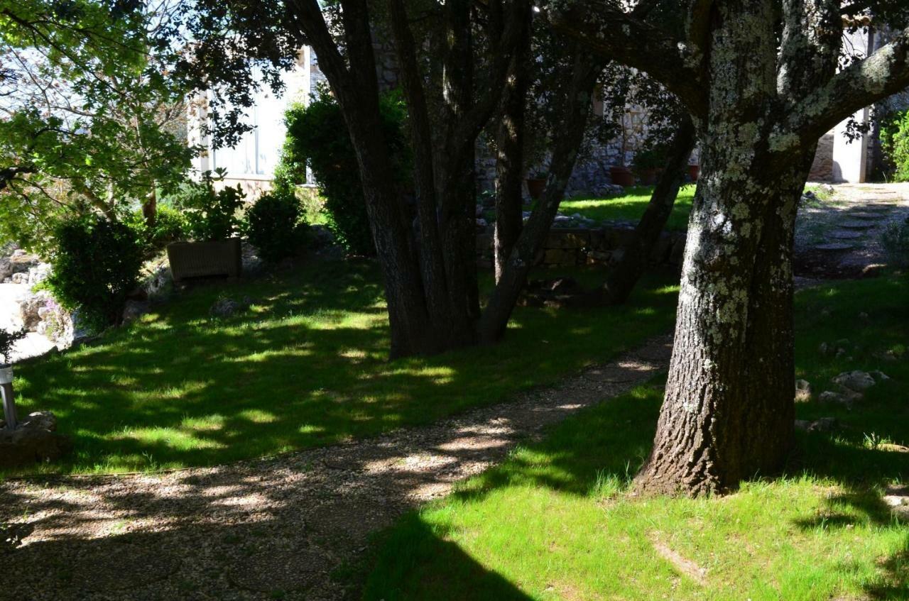 Sous Les Chenes Villa Lussan Kültér fotó